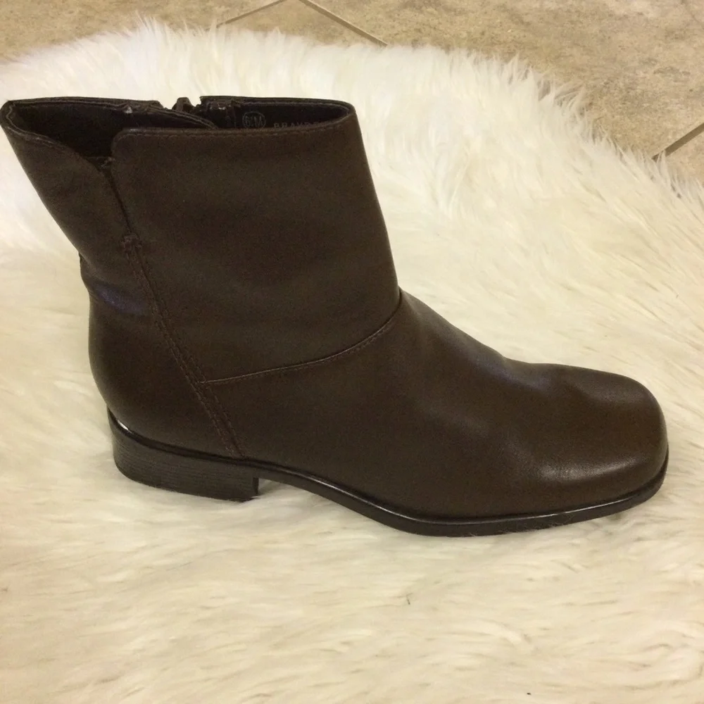 Studio Works Brown Leather Braydon Side Zip Ankle Boots Size 6.5
